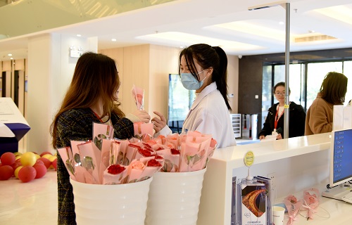 关爱女性内分泌 公海赌赌船官网jc710健康糖尿病门诊开展妇女节健康筛查活动