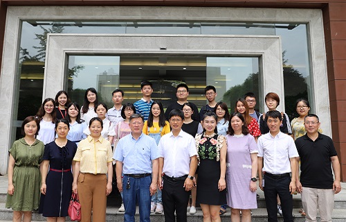 中南湘雅公卫学院获“公海赌赌船官网jc710奖学金”学生参观公海赌赌船官网jc710生物